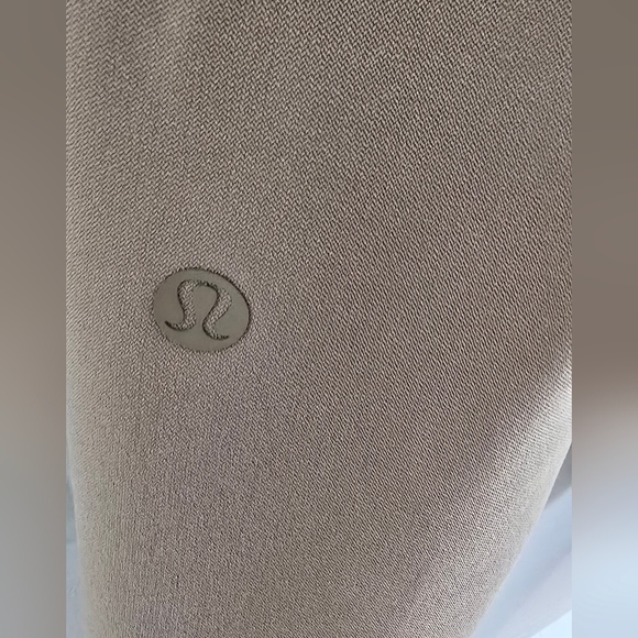 Lululemon On The Fly Crop 23" Pant - Picture 3 of 12